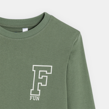 تي شيرت كم طويل أخضر بطبعة رسالة للأولاد.